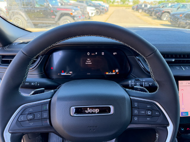 New 2026 Jeep Grand Cherokee Limited w/ Limited Altitude Package AWD/4WD image 14