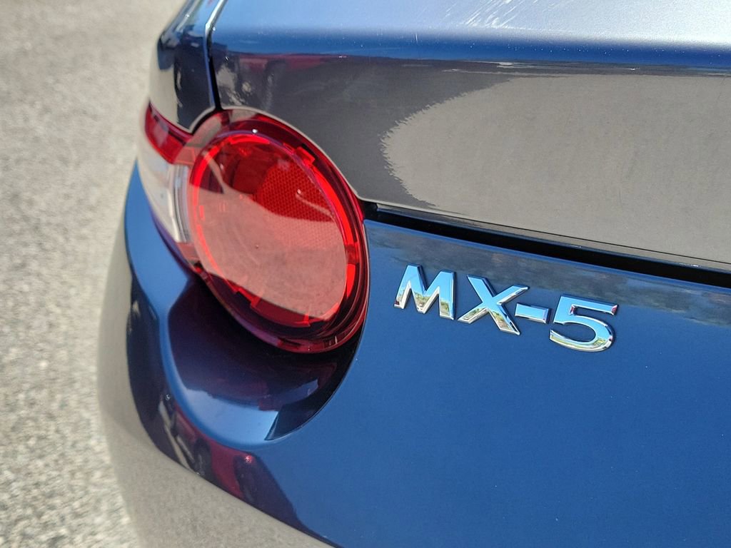 Used 2021 MAZDA MX-5 Miata RF Grand Touring image 7