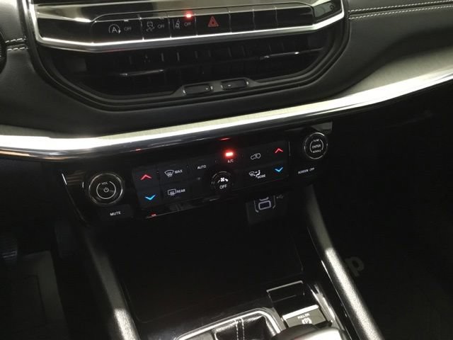 Used 2022 Jeep Compass High Altitude AWD/4WD image 29