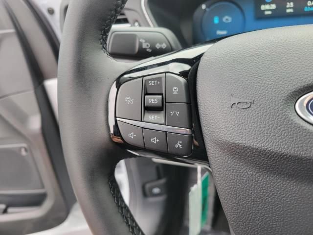 New 2025 Ford Escape SE w/ PHEV Premium Package image 27