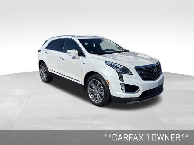 Used 2024 Cadillac XT5 Premium Luxury AWD/4WD image 2