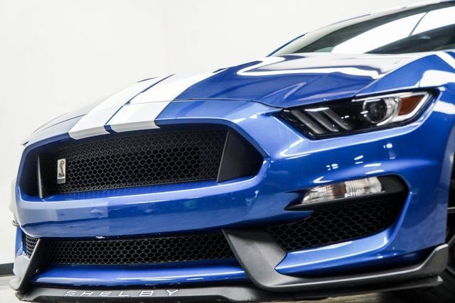 Used 2017 Ford Mustang Shelby GT350 image 2