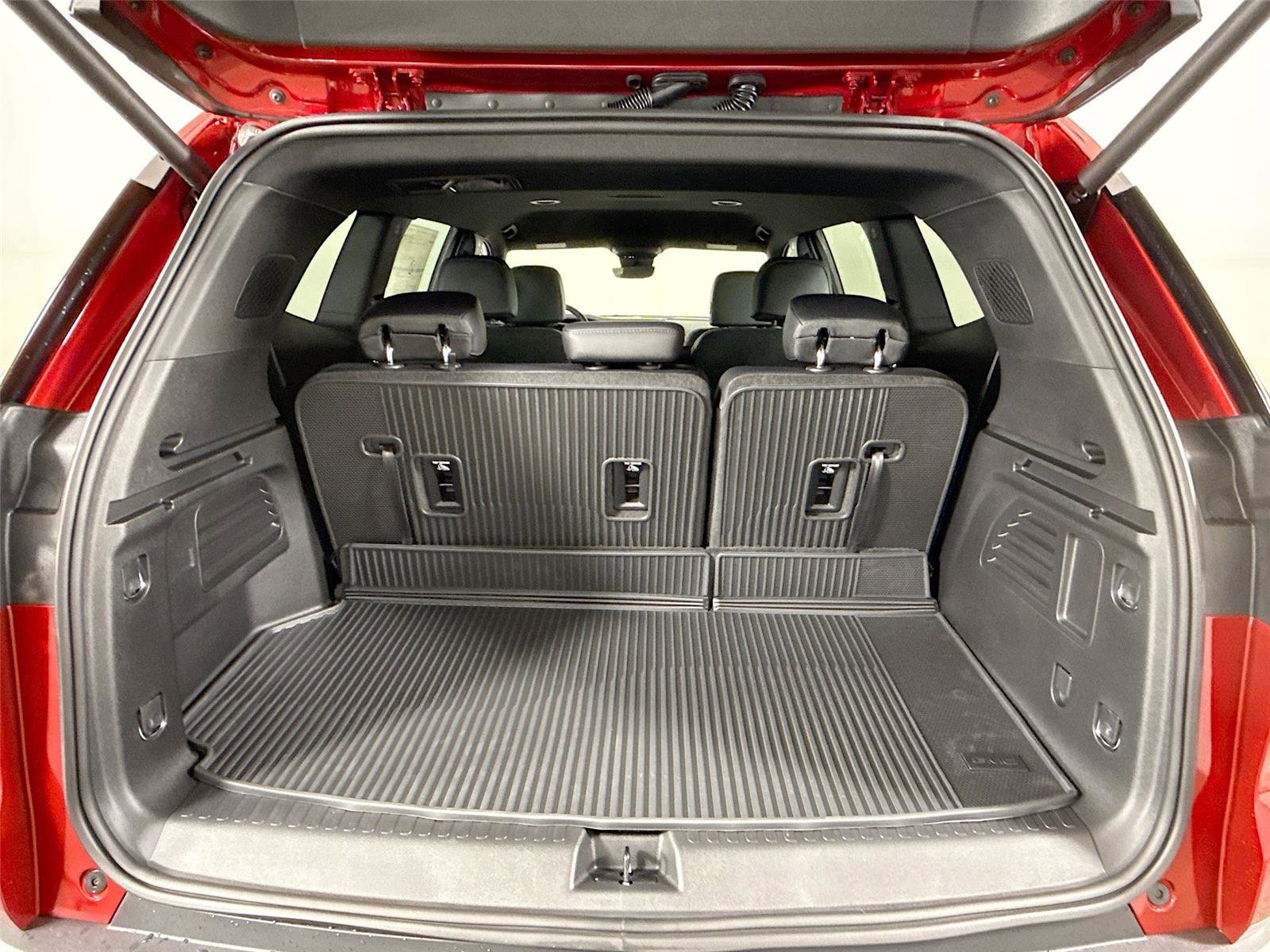 New 2026 GMC Acadia Elevation w/ Elevation Premium Package AWD/4WD image 21