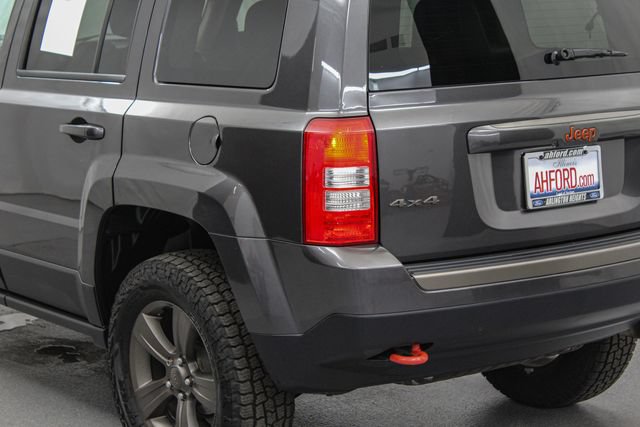 Used 2017 Jeep Patriot 75th Anniversary w/ Power Value Group AWD/4WD image 7