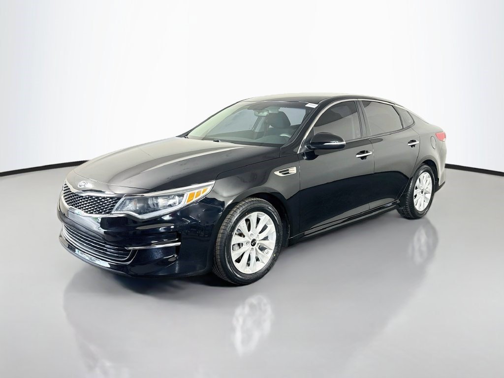 Used 2018 Kia Optima LX w/ 17" Alloy Wheels Package FWD image 4
