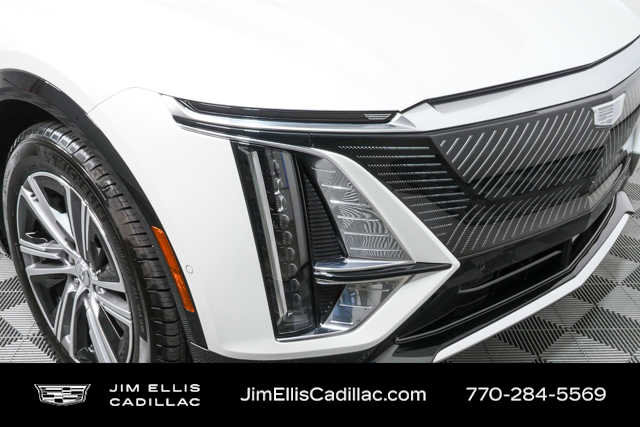Certified 2024 Cadillac Lyriq Luxury image 36