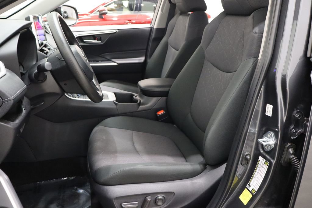 Used 2024 Toyota RAV4 XLE image 10