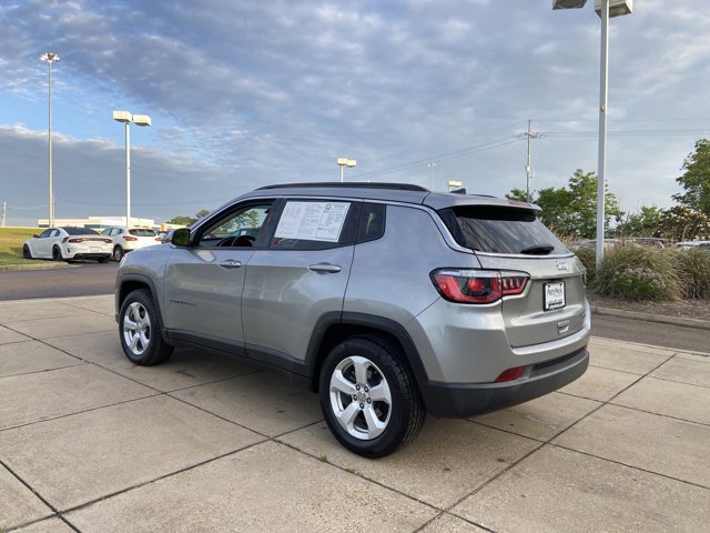 Used 2019 Jeep Compass Latitude image 11