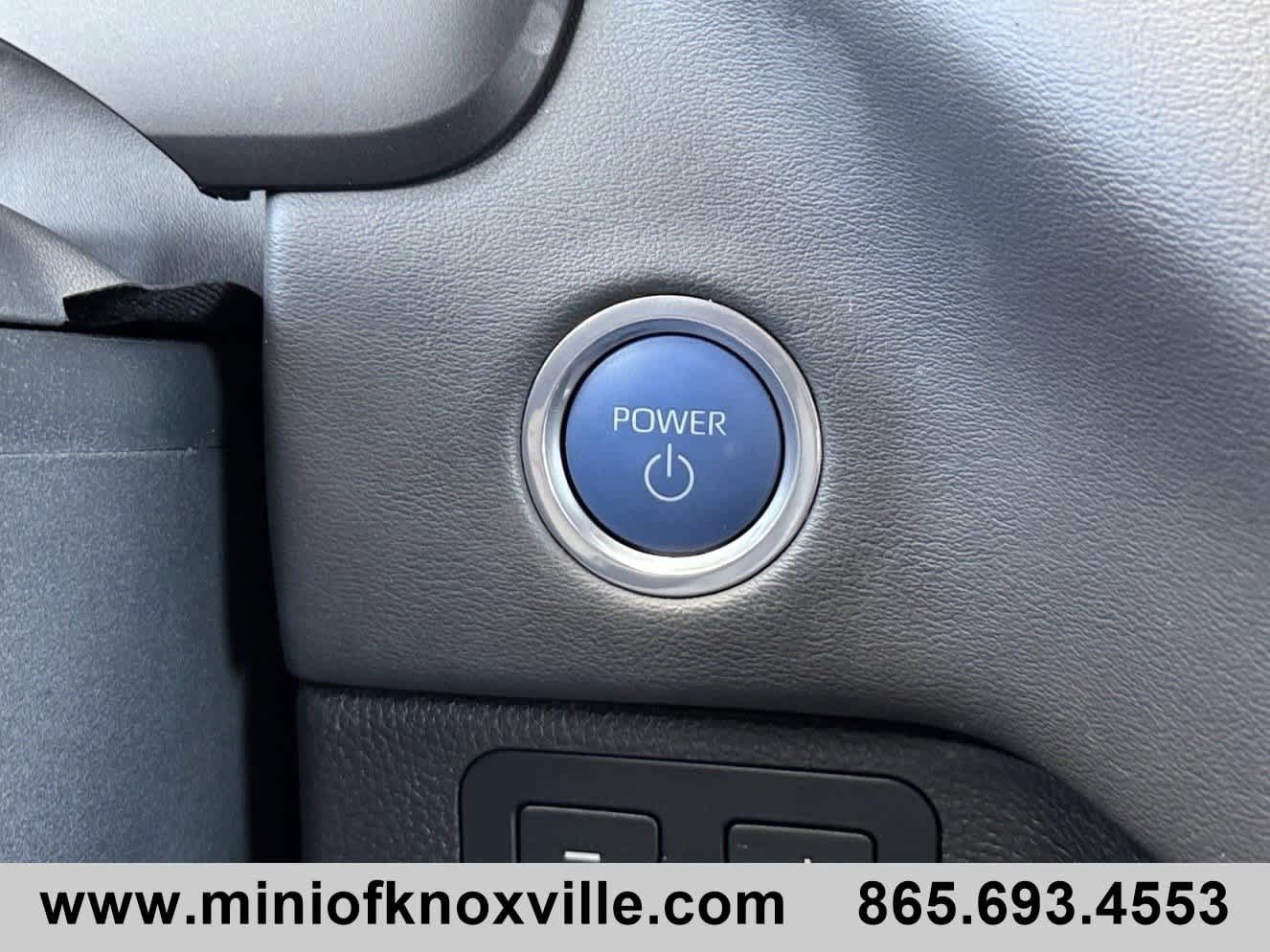 Used 2024 Toyota Sequoia Platinum AWD/4WD image 30