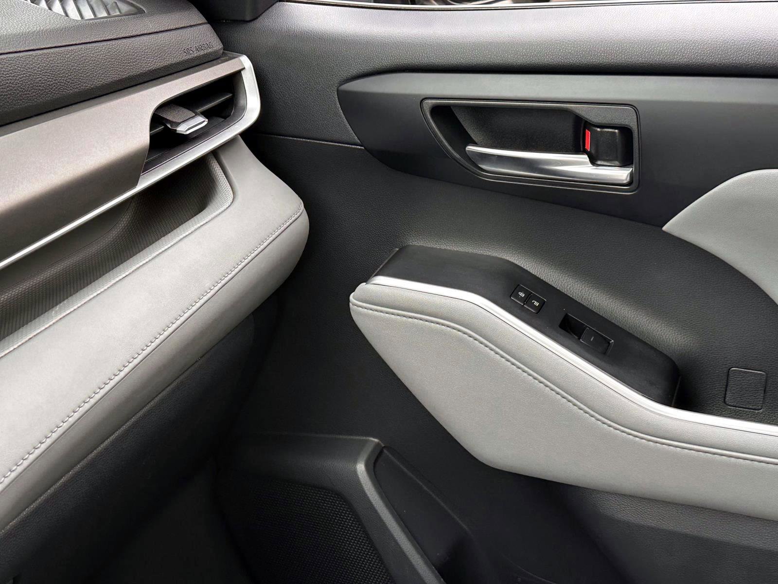 Certified 2020 Toyota Highlander XLE AWD/4WD image 26