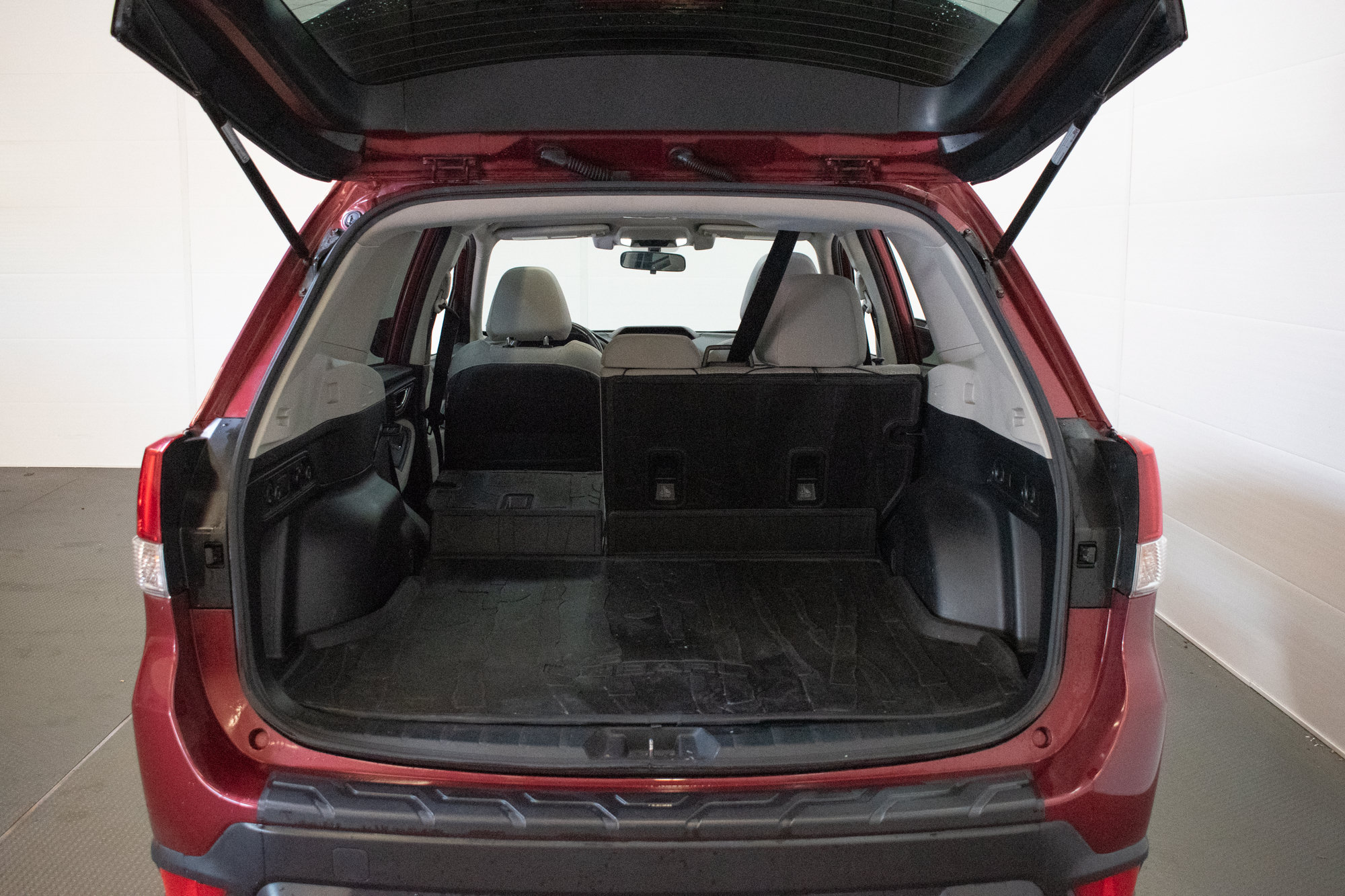 Used 2020 Subaru Forester Premium AWD/4WD image 25