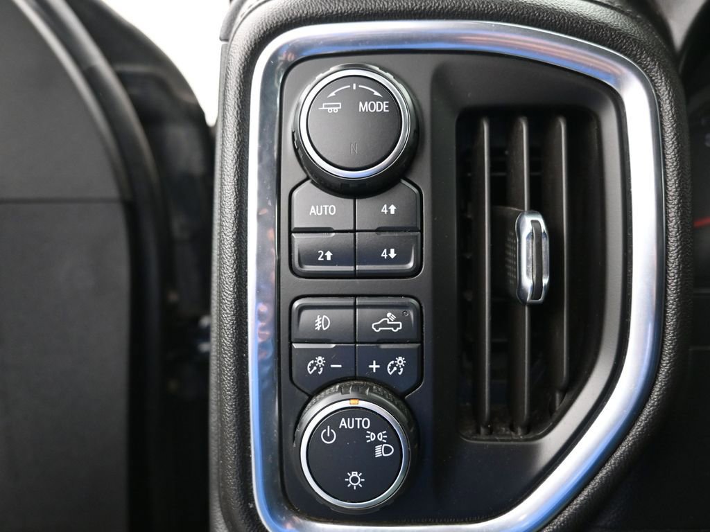 Used 2020 Chevrolet Silverado 1500 RST w/ True North Edition AWD/4WD image 14
