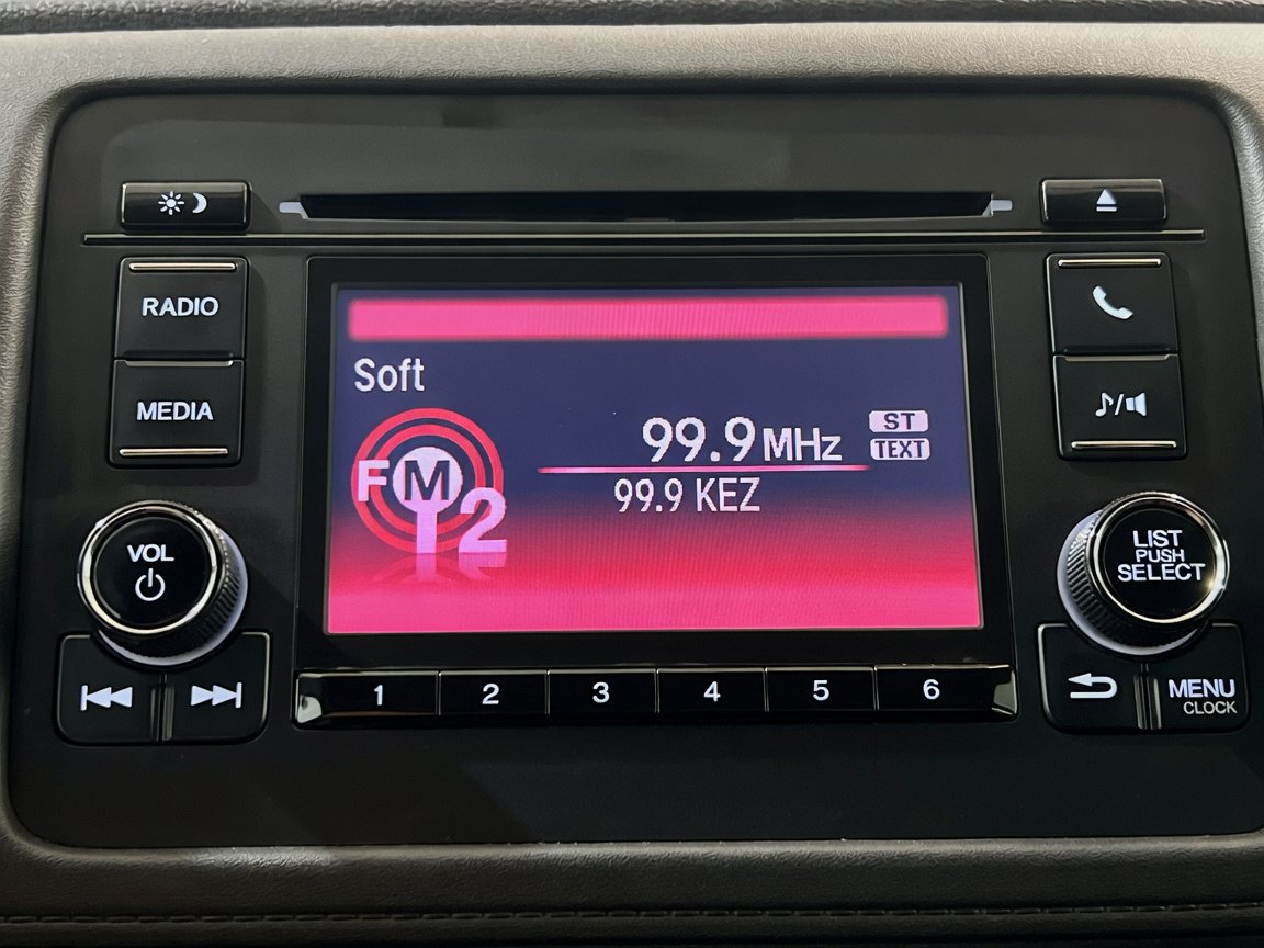 Used 2021 Honda HR-V LX image 10