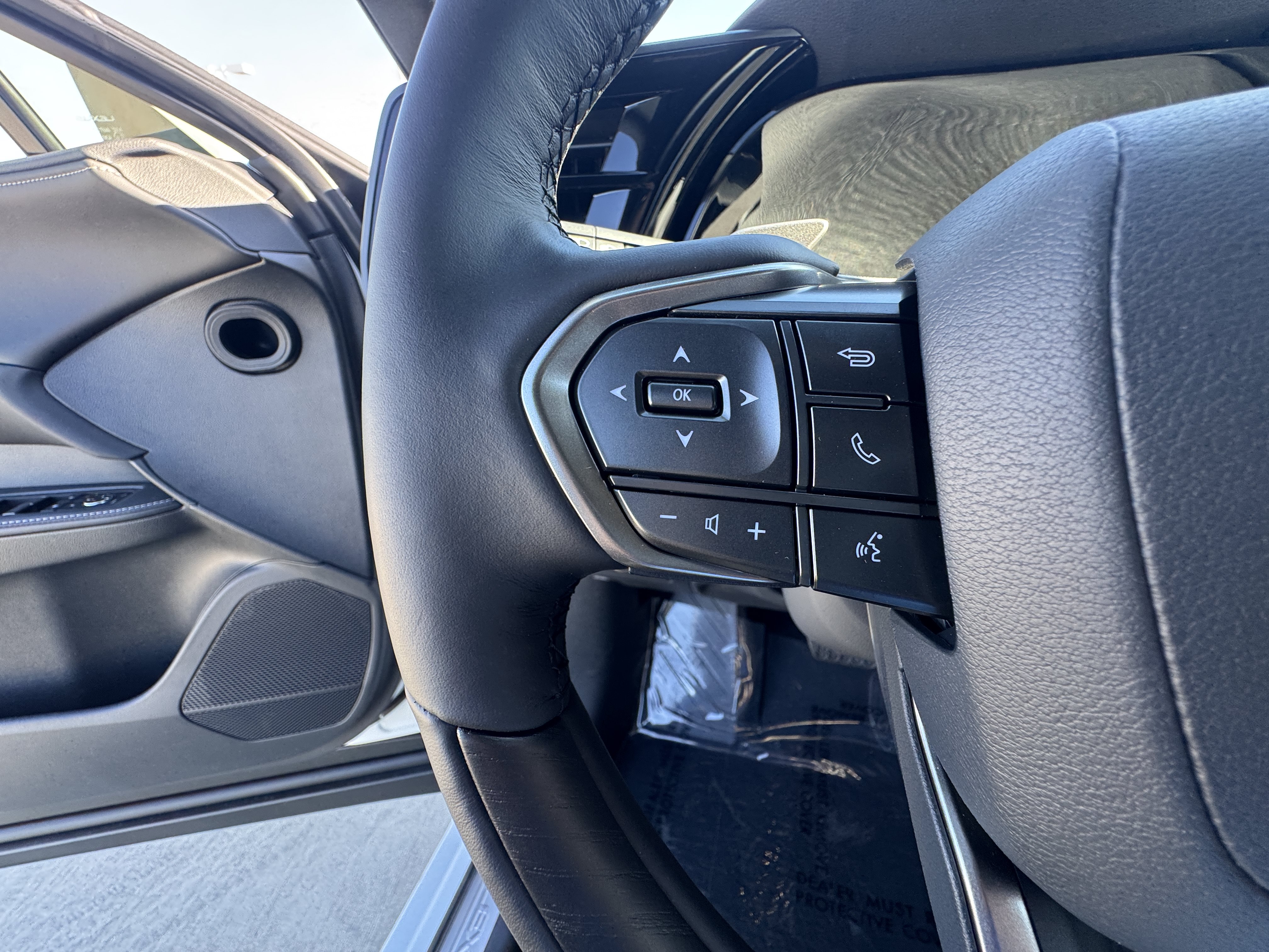 New 2026 Lexus RX 450h AWD w/ Convenience Package image 25