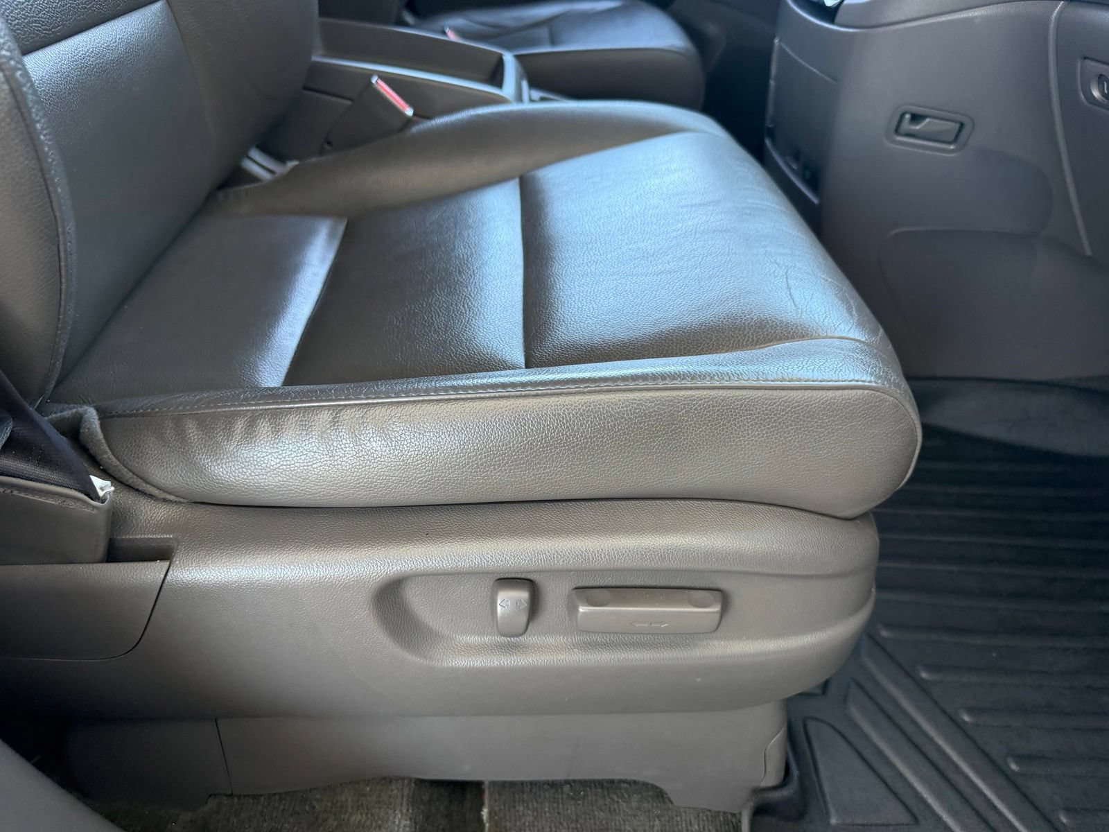 Used 2016 Honda Odyssey EX-L image 32