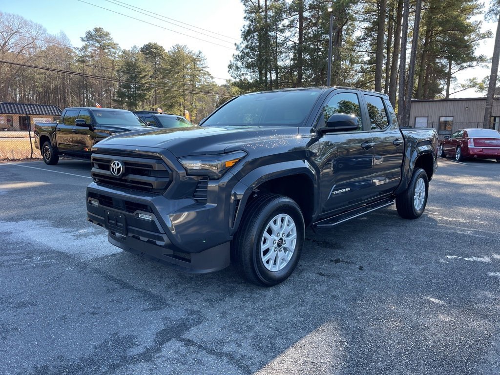 Used 2025 Toyota Tacoma SR5 image 2