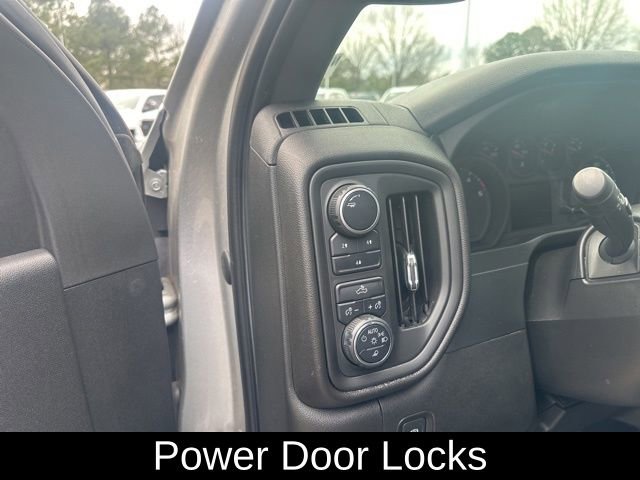 Used 2022 Chevrolet Silverado 2500 Custom w/ Custom Value Package image 25