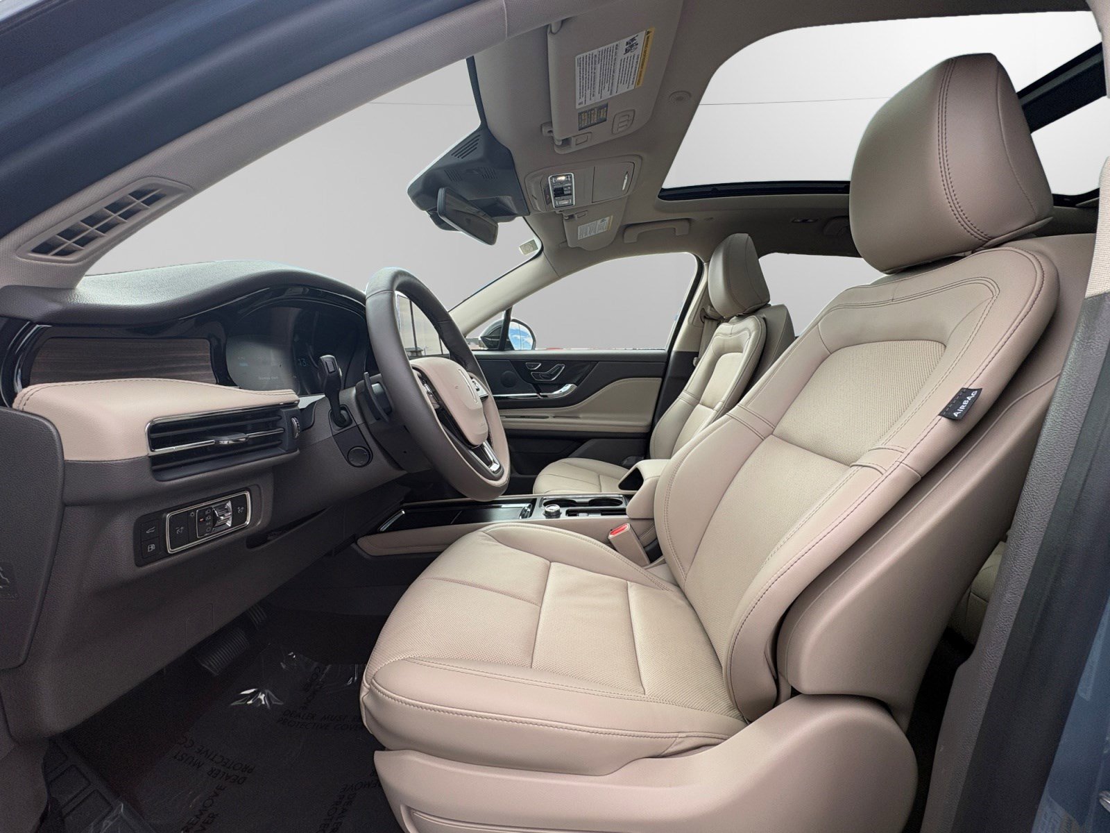 Certified 2024 Lincoln Corsair Grand Touring w/ Equipment Group 301A image 9