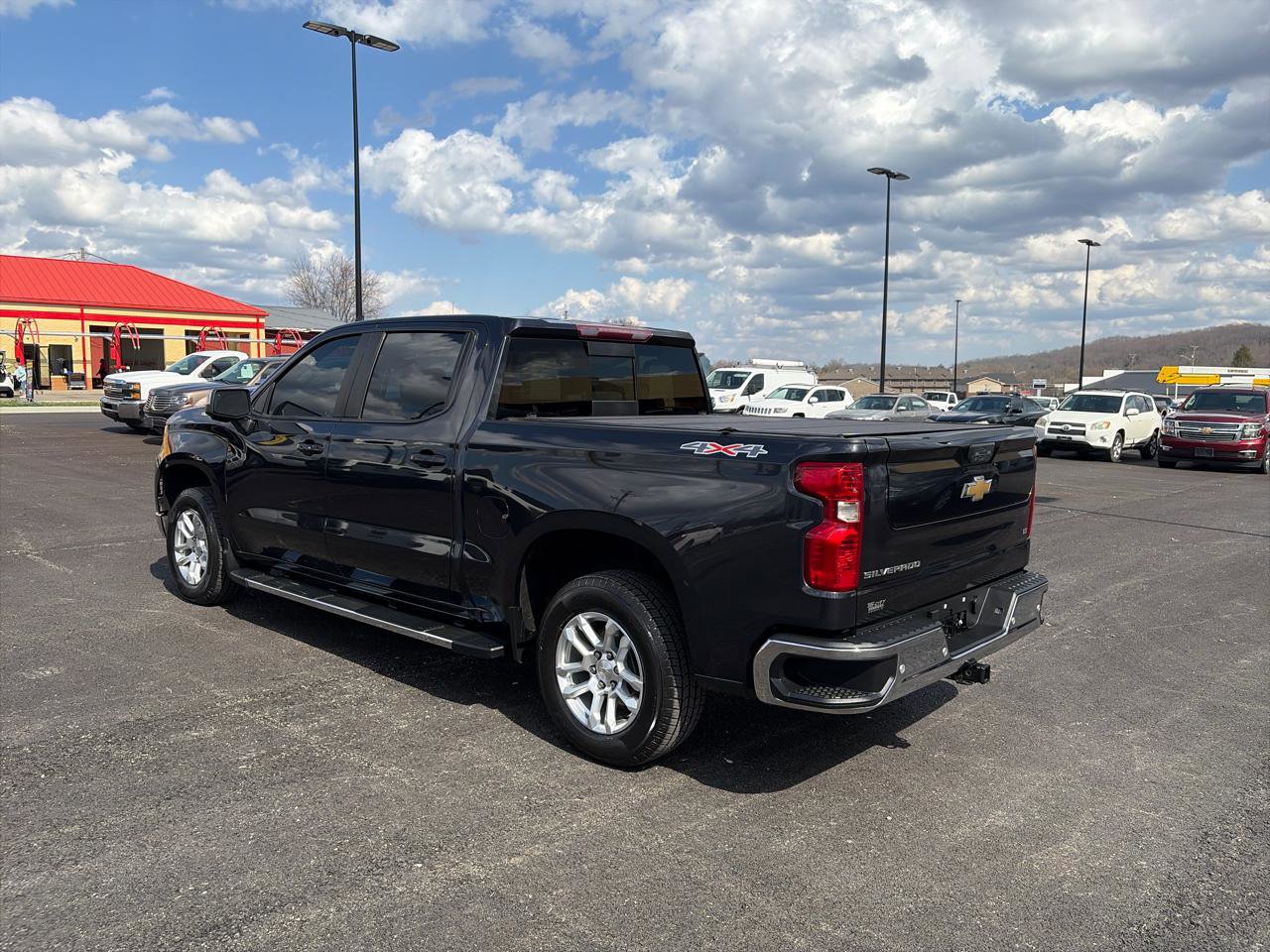 Used 2023 Chevrolet Silverado 1500 LT w/ Max Trailering Package image 5