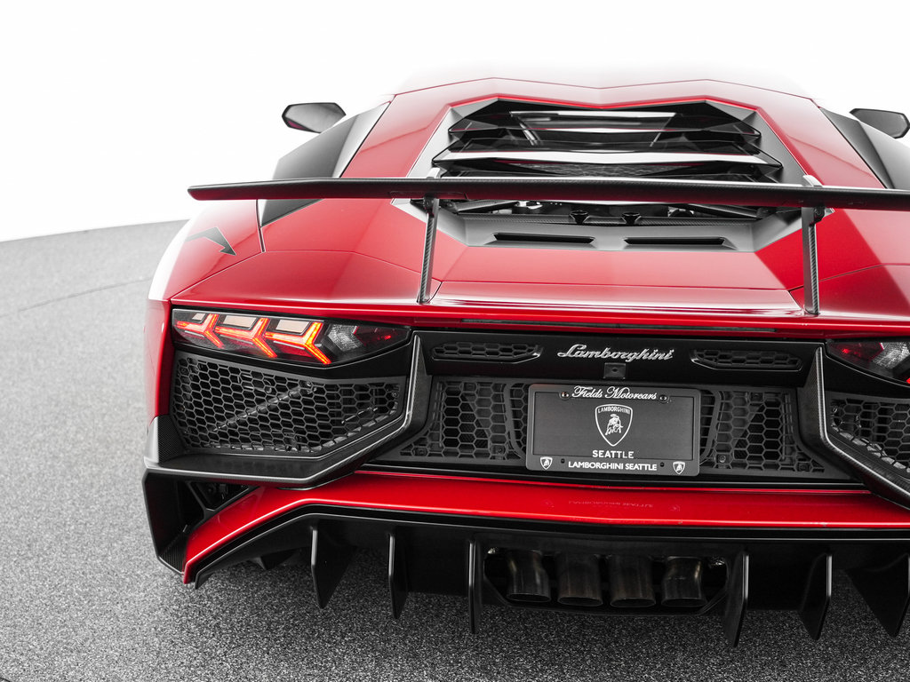 Used 2016 Lamborghini Aventador LP 750-4 Superveloce AWD/4WD image 40