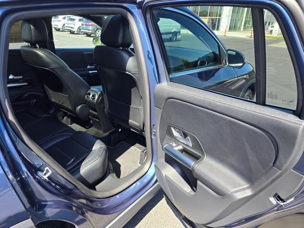 Used 2022 Mercedes-Benz GLA 250 4MATIC image 35