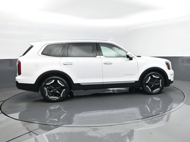 Used 2025 Kia Telluride S AWD/4WD image 4