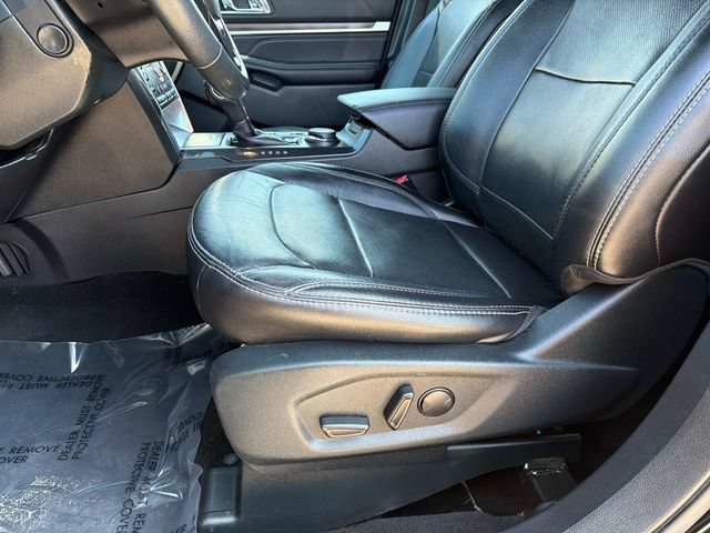 Used 2019 Ford Explorer Limited w/ Ford Safe & Smart Package AWD/4WD image 21