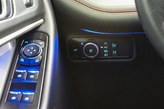 Used 2025 Ford Explorer ST AWD/4WD image 18