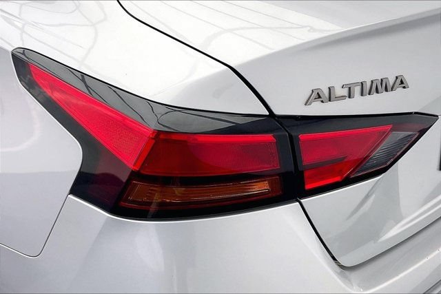 Used 2023 Nissan Altima 2.5 SV FWD image 30