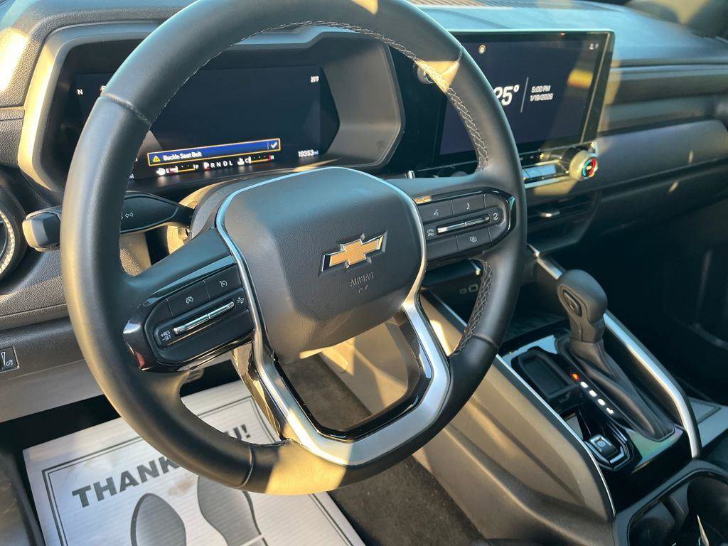 Used 2025 Chevrolet Colorado W/T w/ WT Convenience Package II image 8