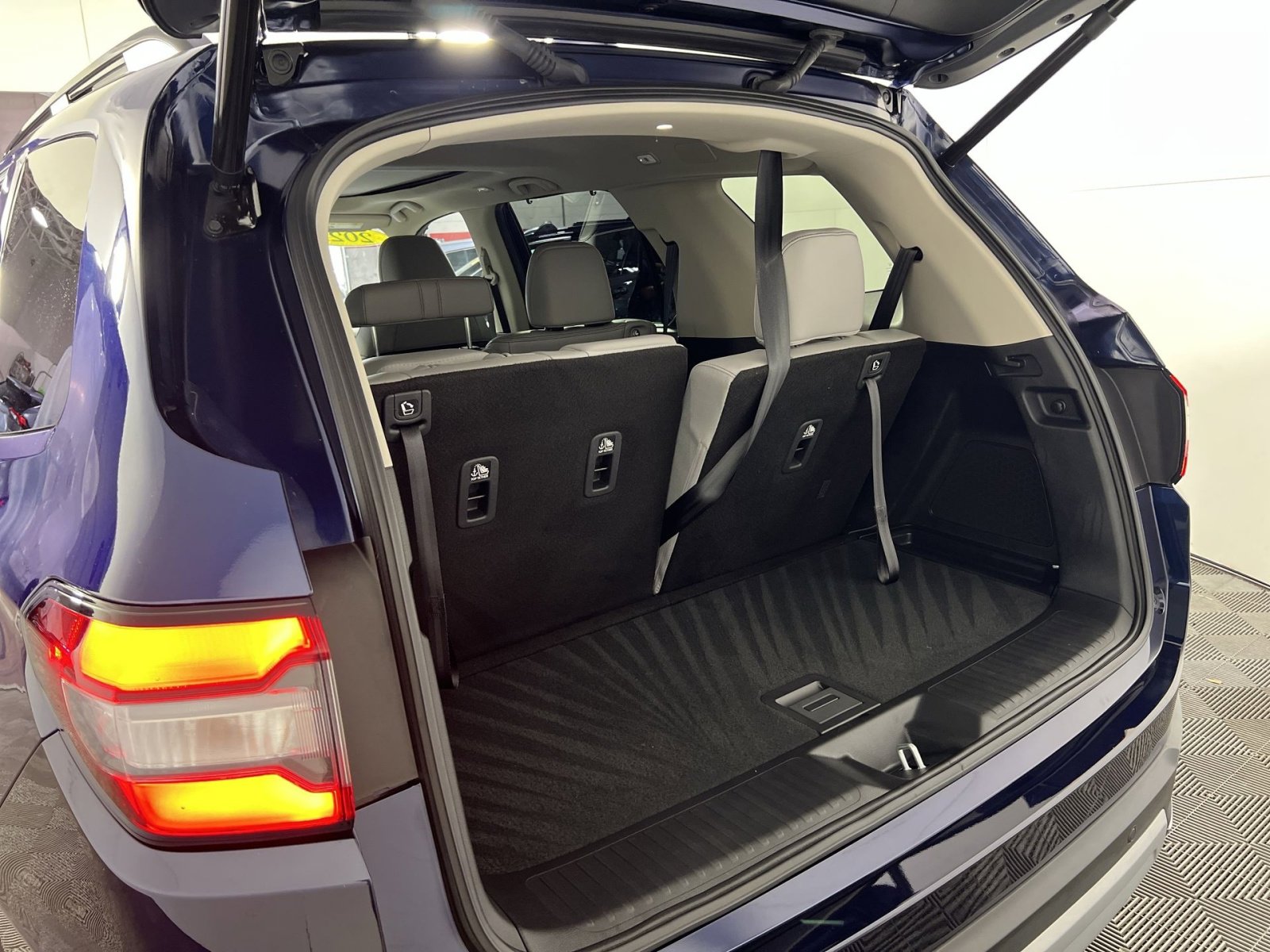 Used 2025 Honda Pilot Touring image 28
