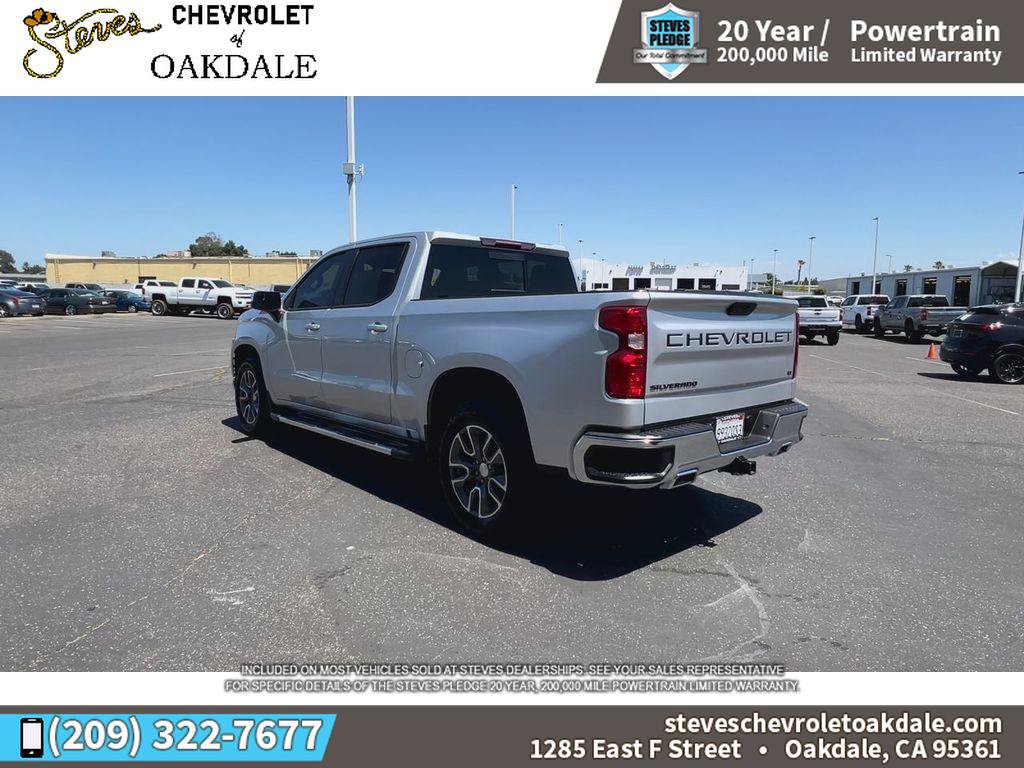 Used 2022 Chevrolet Silverado 1500 LT AWD/4WD image 9