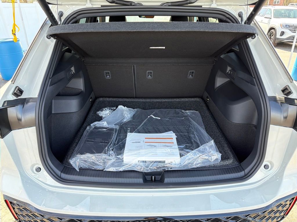 New 2026 Volkswagen Tiguan SEL R-Line image 26