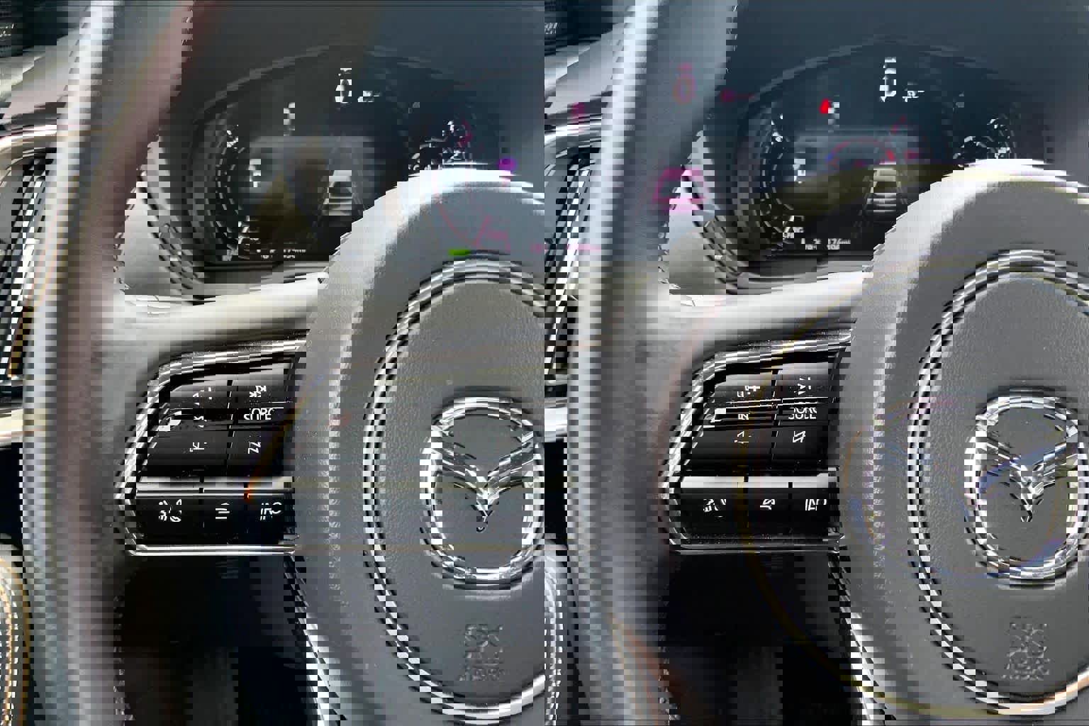 Used 2025 MAZDA CX-70 Plug-In Hybrid w/ Premium Plus AWD/4WD image 23