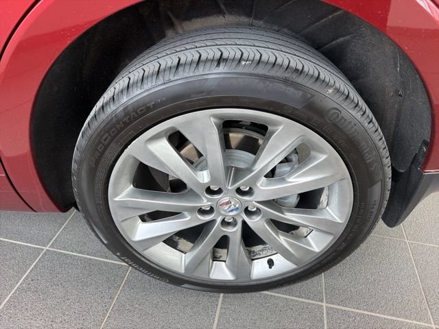 Used 2023 Buick Envision Avenir AWD/4WD image 7