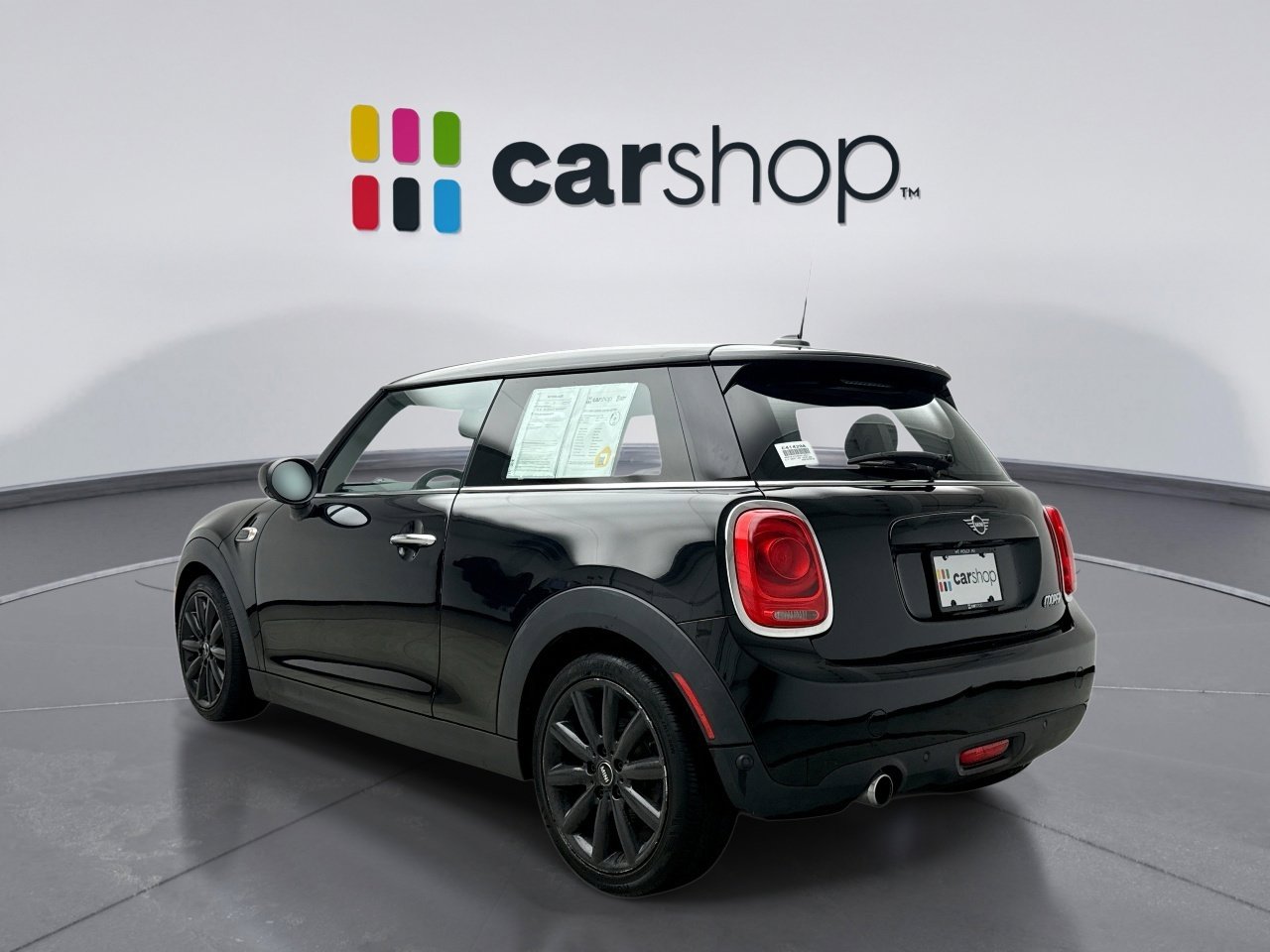 Used 2021 MINI Cooper 2-Door Hardtop image 3