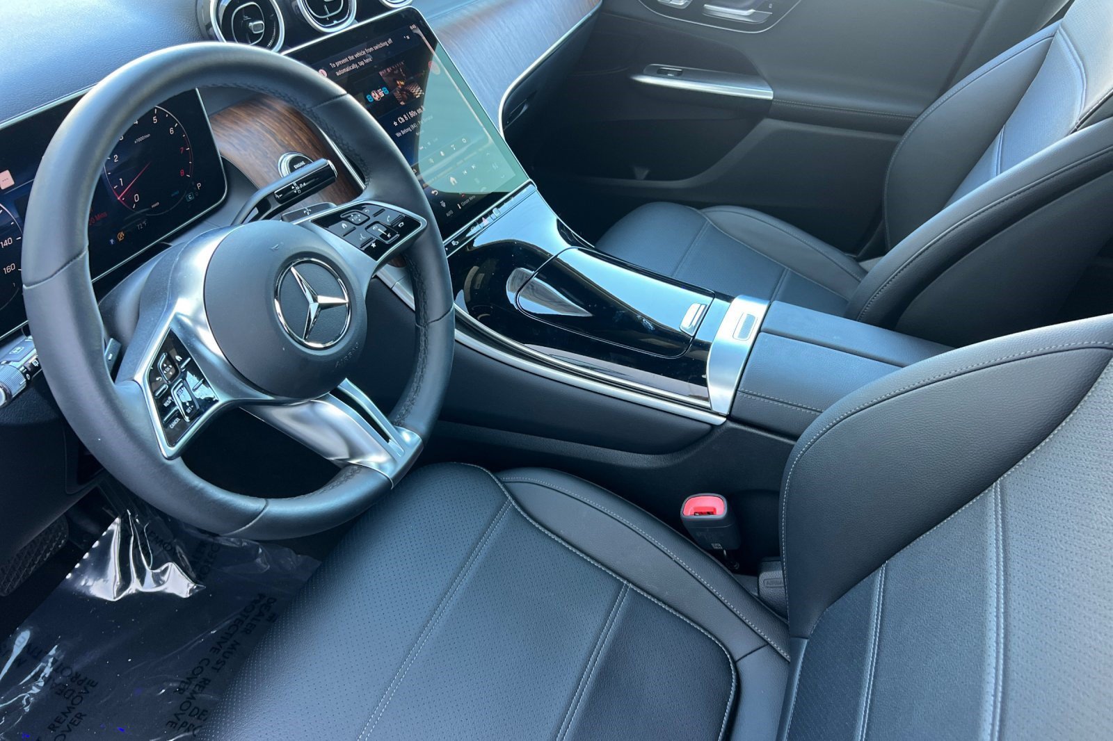 Certified 2026 Mercedes-Benz GLC 300 image 4