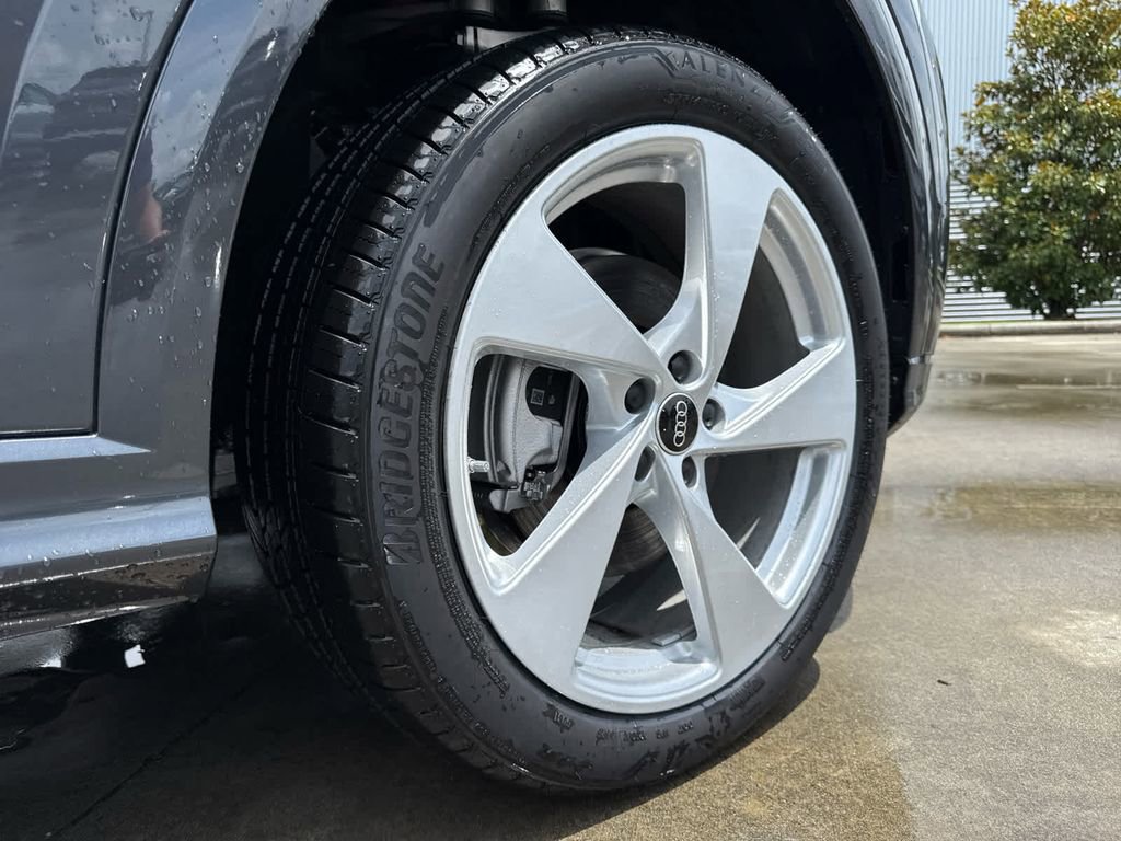 New 2025 Audi Q5 Premium Plus image 12