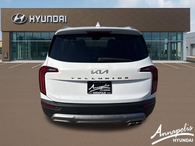 Used 2022 Kia Telluride EX w/ EX Premium Package image 4