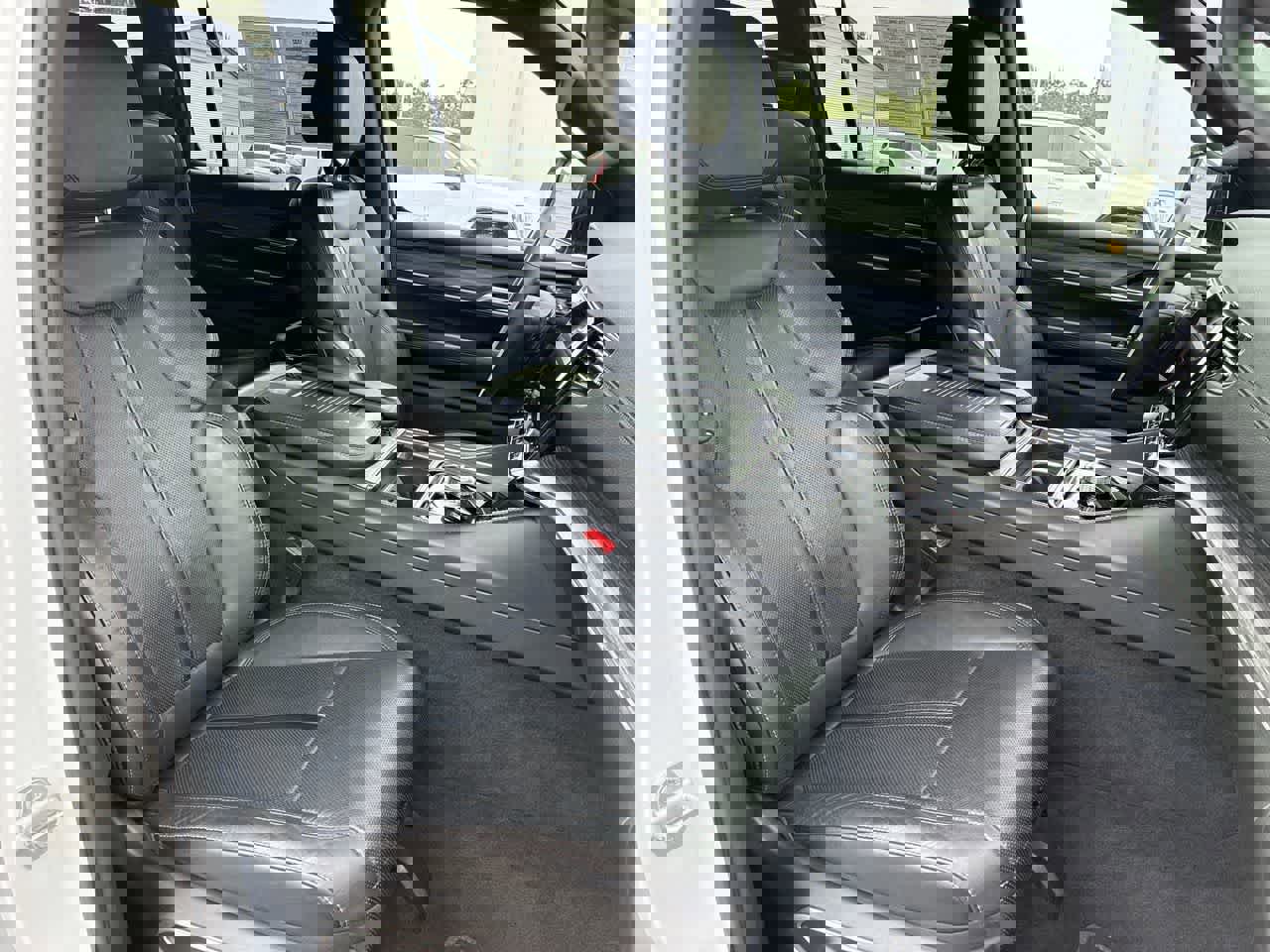 Used 2024 Jeep Wagoneer Series II w/ Flexible Seating Group image 28