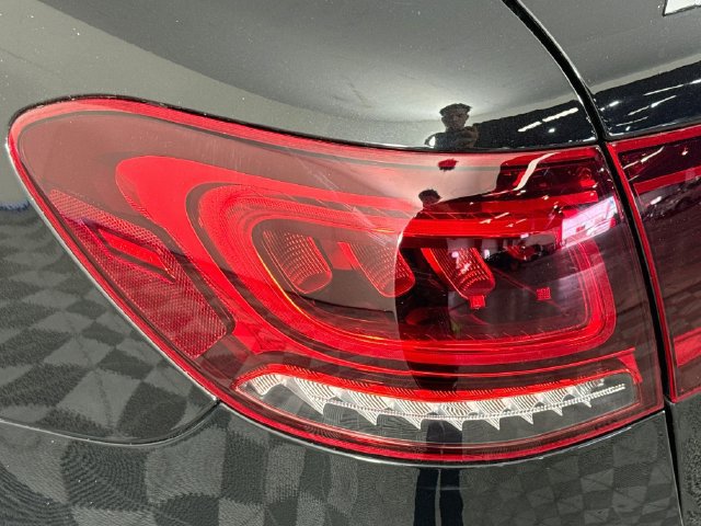 Used 2020 Mercedes-Benz GLC 43 AMG 4MATIC image 32