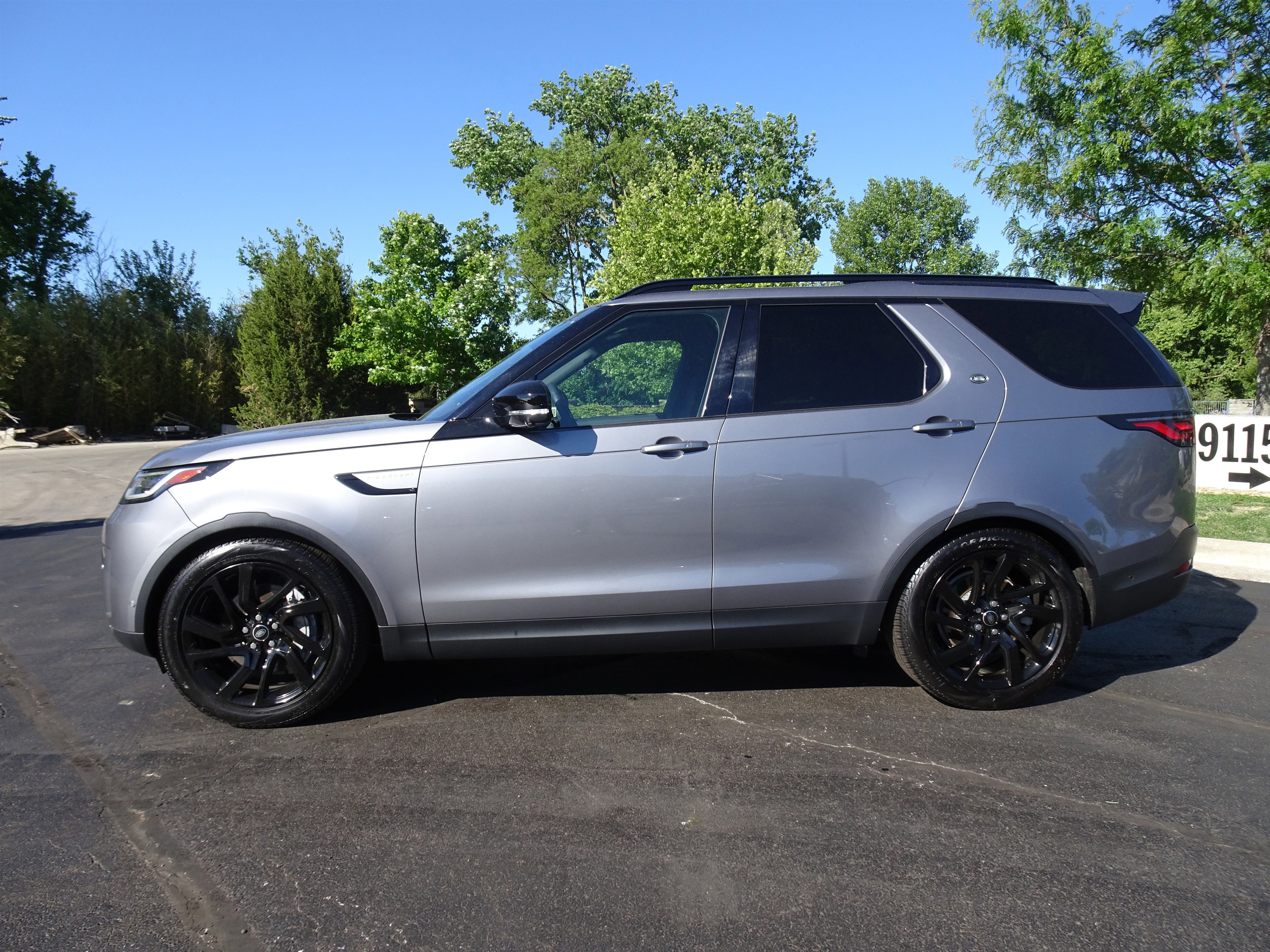 New 2025 Land Rover Discovery S AWD/4WD image 7
