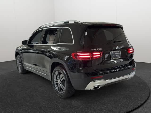 Certified 2026 Mercedes-Benz GLB 250 4MATIC image 4