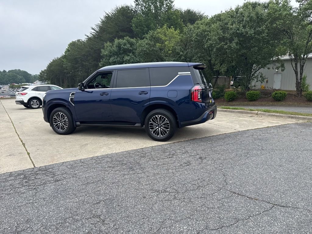 Used 2025 Nissan Armada SL AWD/4WD image 8