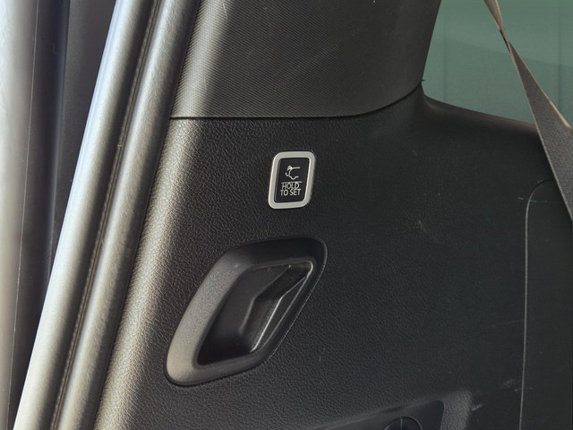 Used 2022 Jeep Wagoneer Series III RWD image 8