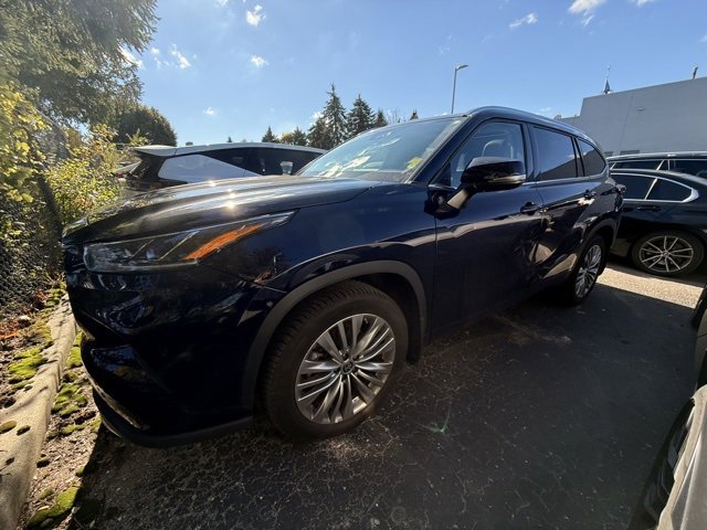 Used 2022 Toyota Highlander Platinum