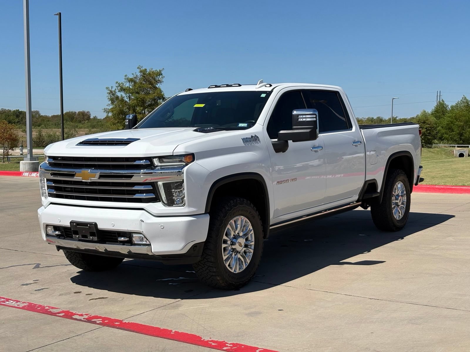 Used 2022 Chevrolet Silverado 2500 High Country w/ Safety Package II AWD/4WD video 3