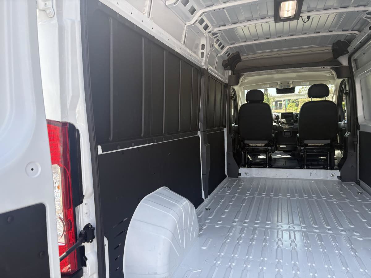 Used 2026 RAM ProMaster 2500 w/ Convenience Group FWD image 19