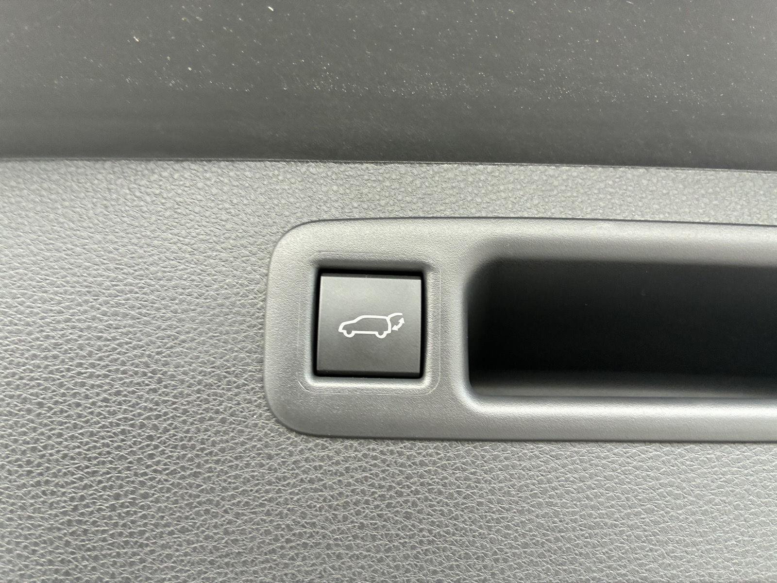 Used 2026 Toyota Highlander Limited AWD/4WD image 14