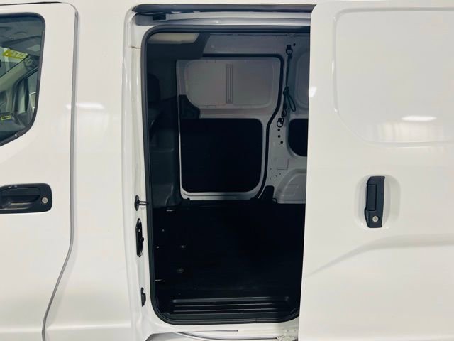 Used 2021 Nissan NV200 SV w/ Back Door Glass Package image 24